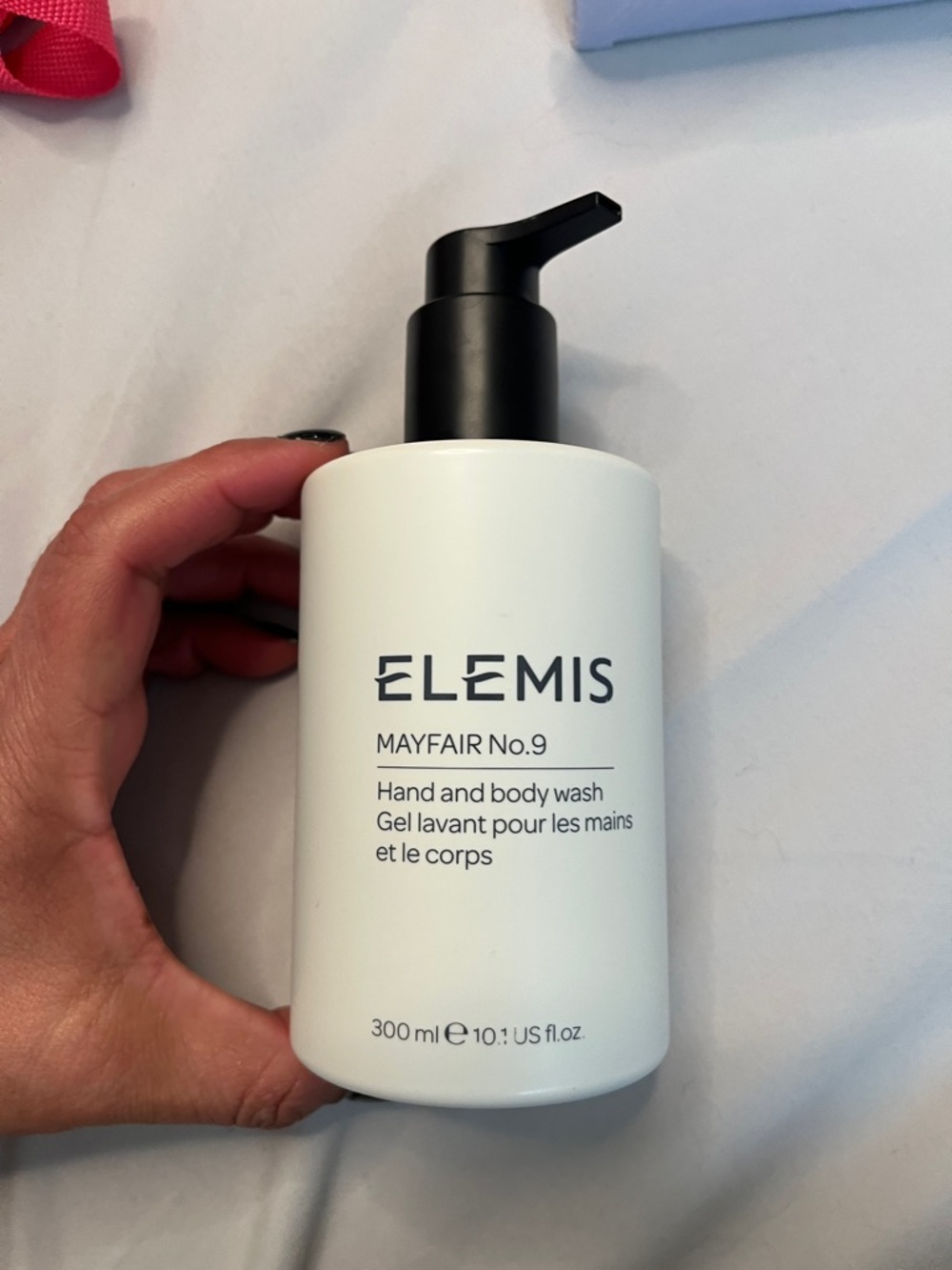 ELEMIS White & Black Mayfair No.9 Hand and Body Wash